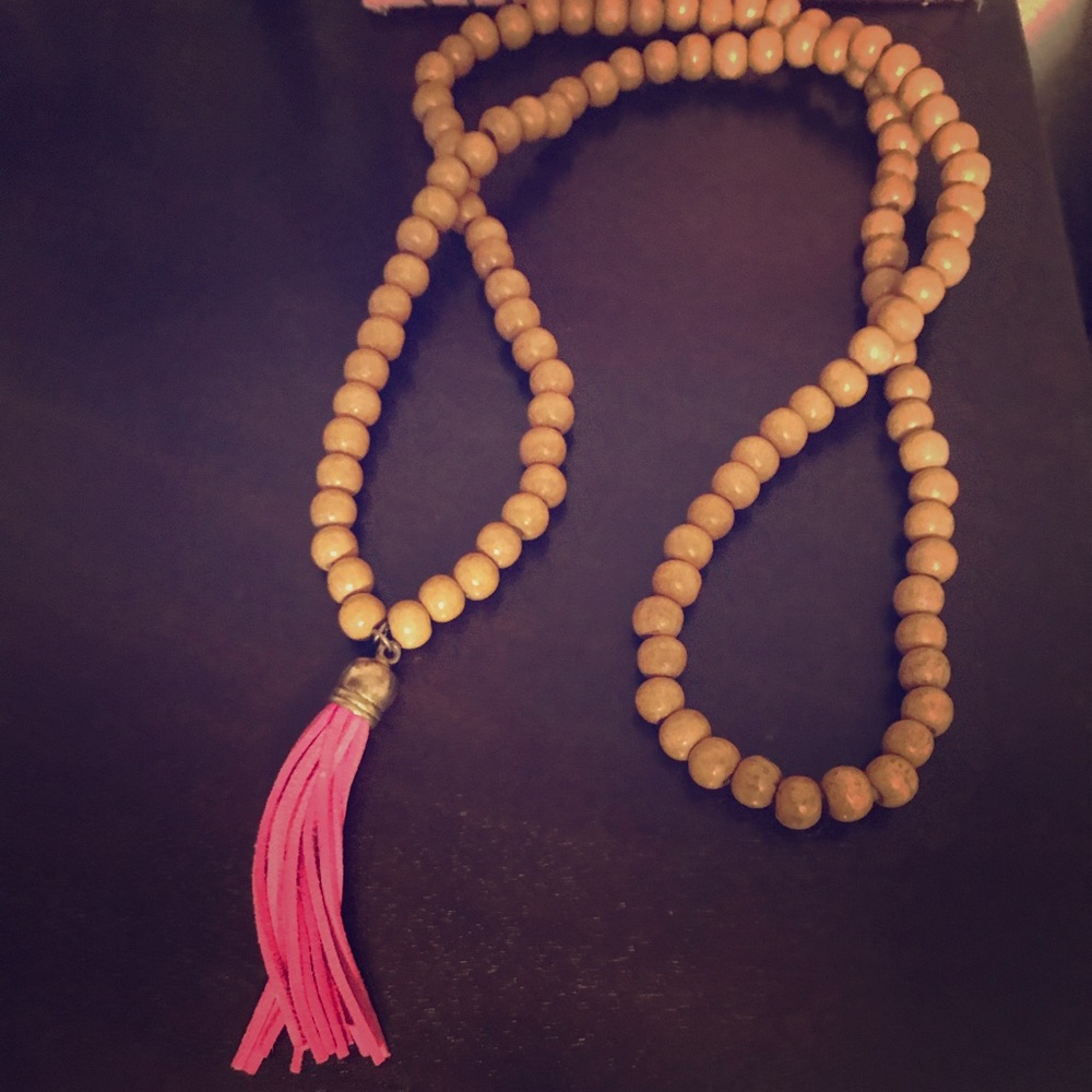 Beaded necklace